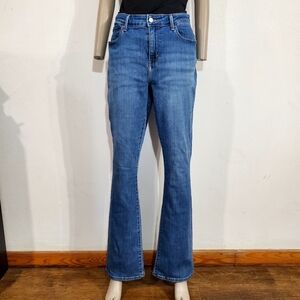 Womens Signature Levi Strauss Mid Rise Bootcut Blue Jeans Size 32x34